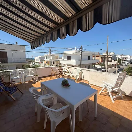 Casa Al Mare In Centro A 100 Metri Dalla Con Terrazza *